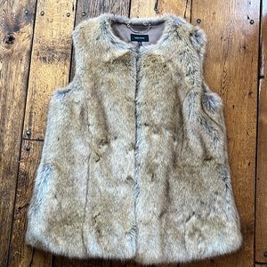Karen Millen faux fur vest brown new without tag
